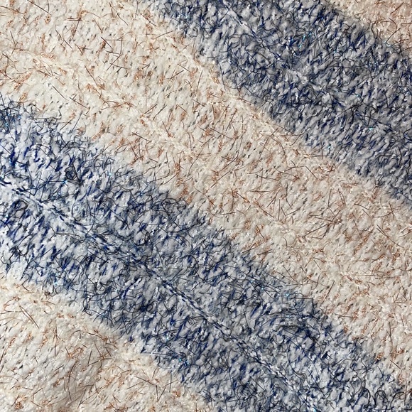 Women’s sweater - Picture 2 of 3